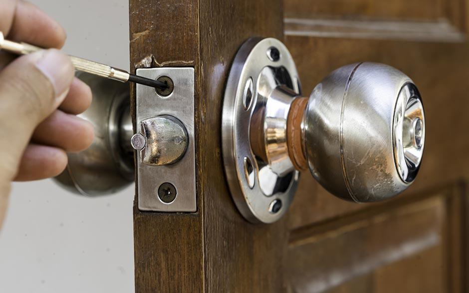 comment ouvrir une porte sans poignée Chelles